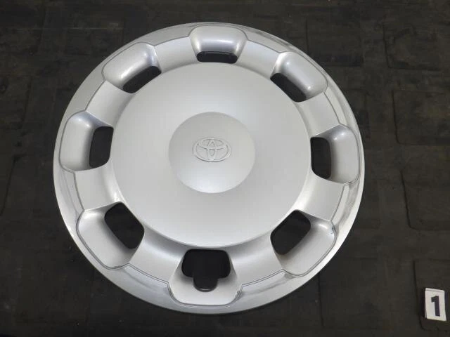 TOYOTA Sienta 2023 5BA-MXPC10G Copriruota 4260252730 [Usato] [PA91605532]