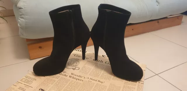 Bottines John Galiano Cuir Suede Noir /Eu37/Fr37/Us5.5/Uk4 / Hauteur Talon 10Cm