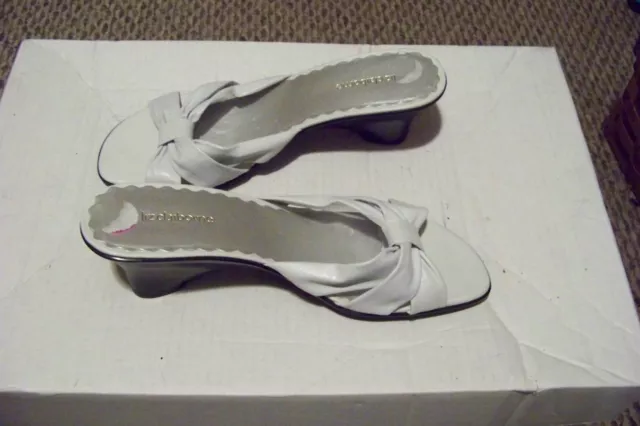 womens liz claiborne trina white leather strappy slip on wedge heels shoes 8 1/2