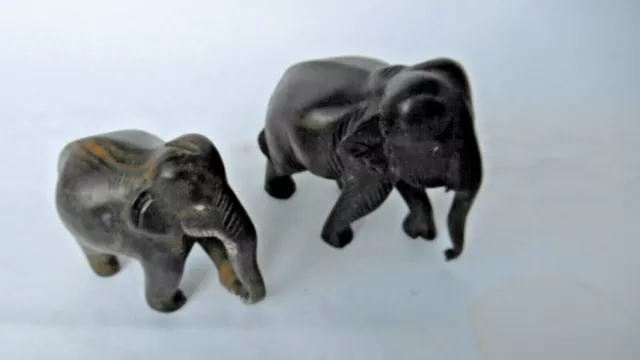 lot de 2 elephants sculptés en bois