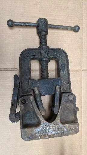 Vintage Toledo No. 1 Specialty Pipe Vise model 9926 Take A Look At The Pictures