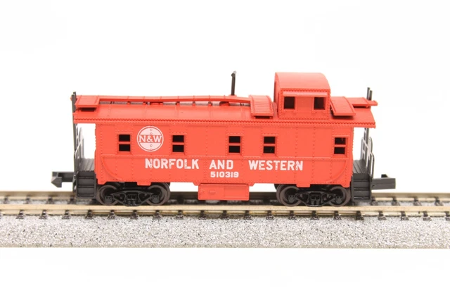 N Atlas Offset Cupola Caboose Norfolk & Western Red N&W 510319