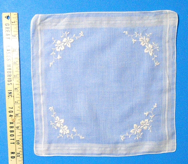 Vintage Ladies Handkerchief/Hanky #328- White w/White Embroidered Flowers