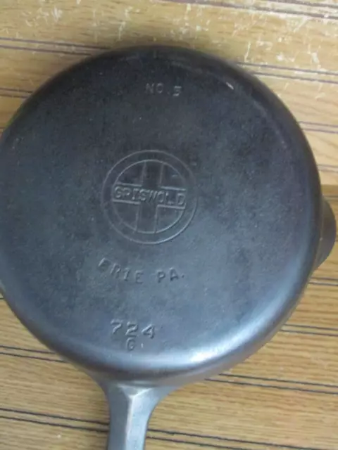 GRISWOLD #3  Small Logo Cast Iron Skillet Frypan 709 B 709B Erie PA Sits Flat