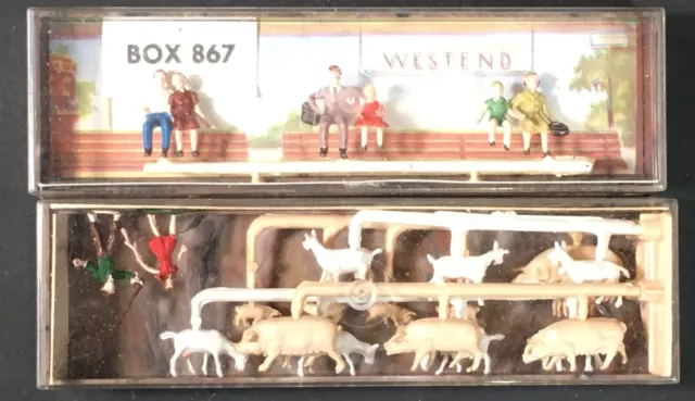 ho scale selection of scale farm figures & animals. 'NEW'