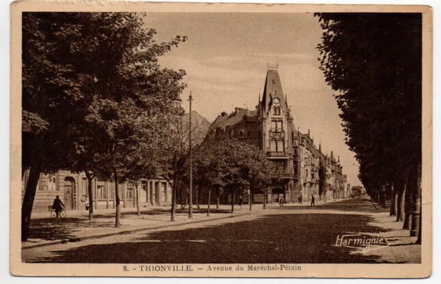 THIONVILLE - Moselle - CPA 57 - Avenue maréchal Pétain