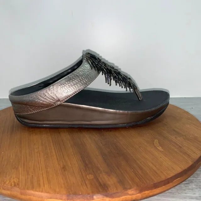 Fitflop Cha Cha Beaded Thong Wedge Sandal Womens 7 Leather Metallic 336-289 Shoe