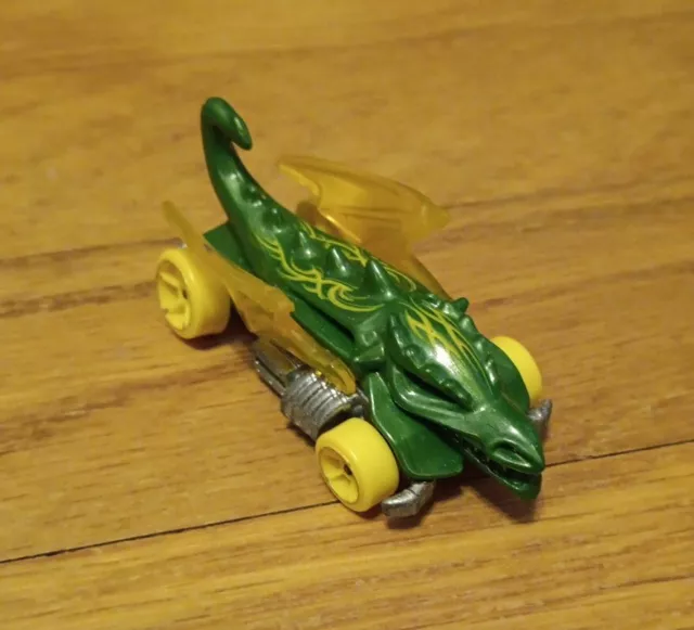 2014 Hot Wheels HW City Dragon Blaster Green w/ Yellow Wings 1/64 Collector  #69
