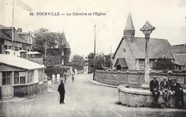 CPA 76 POURVILLE - LE CALVAIRE ET L'EGLISE, Animation, Garde Champêtre