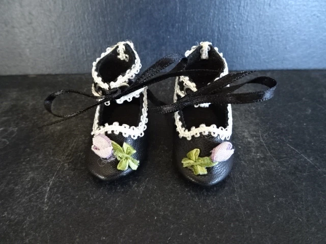 CHAUSSURES en CUIR pour POUPEE BLEUETTE (4 cm) Modèle unique fait main -NOIR