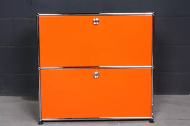 USM Haller knalliges Design Sideboard Regal 2 Fächer 2 Klappen Orange 75er Breit