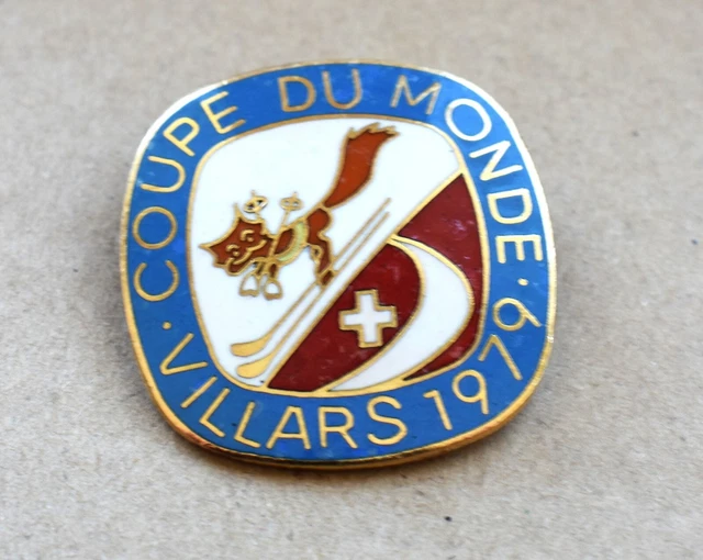 SK2537 - INSIGNE LE CHAMOIS DE FRANCE - ECOLE DU SKI FRANÇAIS modèle 1945