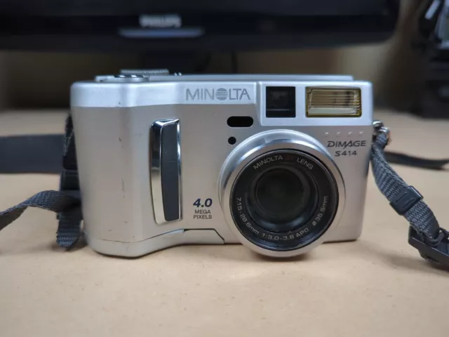 Konica Minolta Dimage S414 Silver 4 MP Digital Camera Untested for parts/repair 2