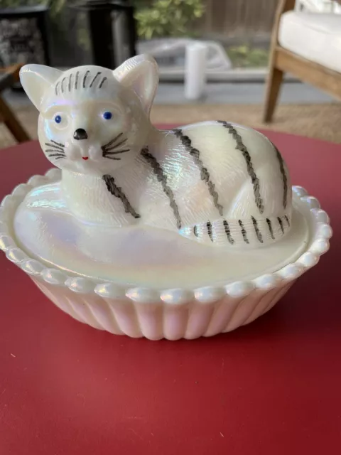 VTG Westmoreland Striped Blue-Eyed Cat on Nest Iridescent White Carnival Glass