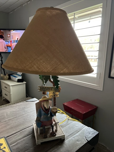 RARE Vintage Luau Island Time Pink Parrot POLYNESIAN TIKI BAR Lamp Kitschy