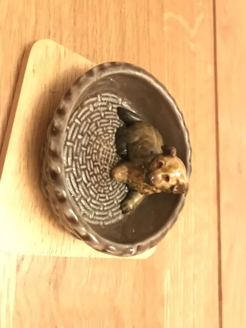 Vintage Wade Pottery Dog in a basket pin dish/ash tray