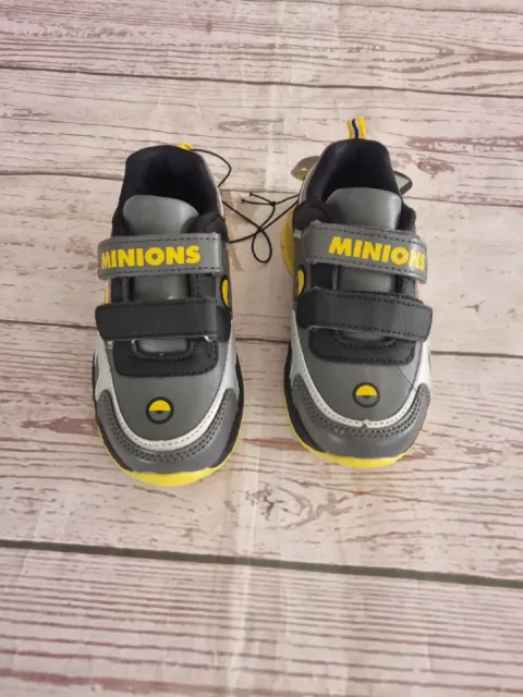 Minion shoe – FEET ME UP