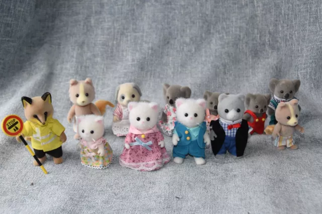 12 x Sylvanian Families Figures Animals Bundle