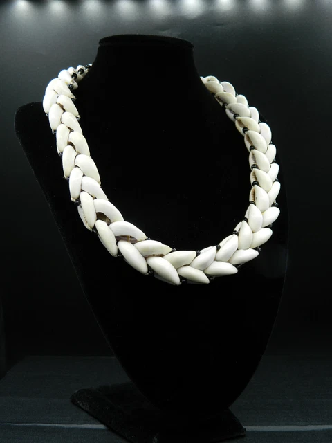 Collier Perles Cauris/Vinyle Noir 44cm – Ethnique Mixte Homme/Femme