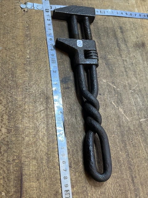 n°680 OLD TOOL OUTIL ANCIEN DE METIER, clé à molette de
