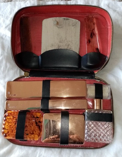 Ancienne Trousse De Toilette Pour Voyage Cuir Tanneur Soco Port A Prix