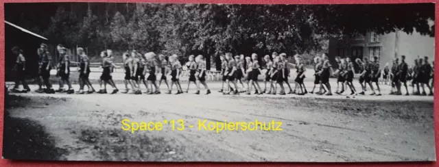 Foto Sudeten Pimpfe Parade im Lager wk2 Sudetendeutsche Kinder Deutsche Jugend