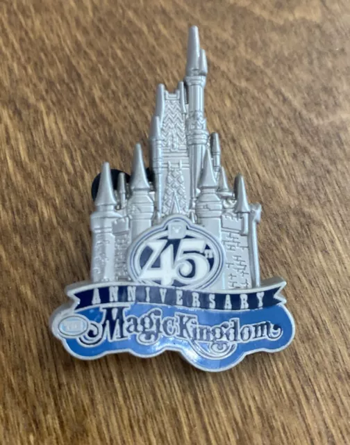 Disney World Pin Magic Kingdom 45th Anniversary Cinderella's Castle 2016