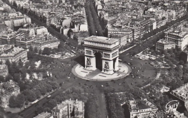 Postkarte - Paris / La Place et I`arc de triomphe (37)