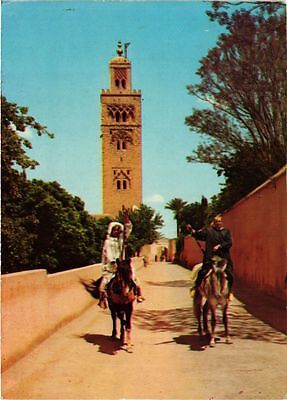 CPM MAROC Marrakech La Koutoubia et les jardins de Dar Moulay Ali (343201)