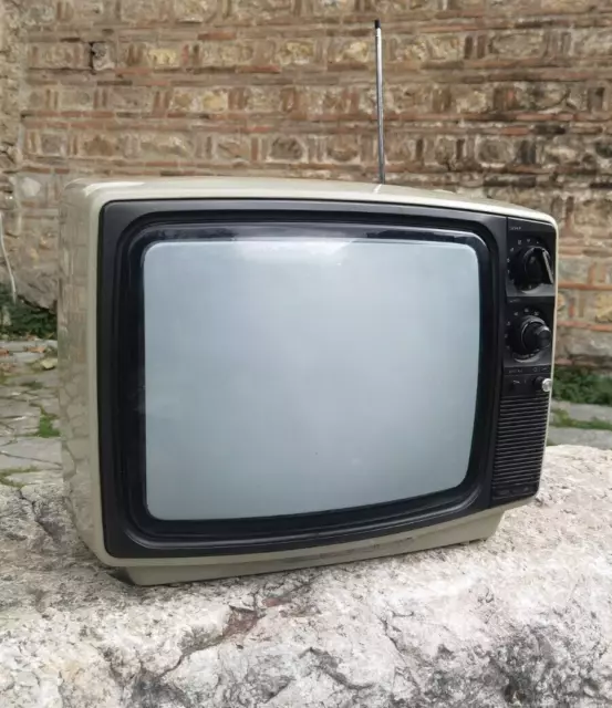Iskra 5331 CRT television, black and white screen vintage TV, kept