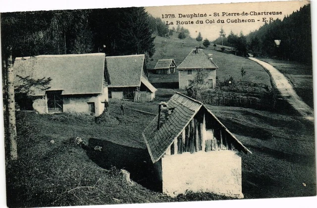 CPA Dauphiné - St-PIERRE-de-CHARTREUSE - La Route du Col du Cucheron (241664)
