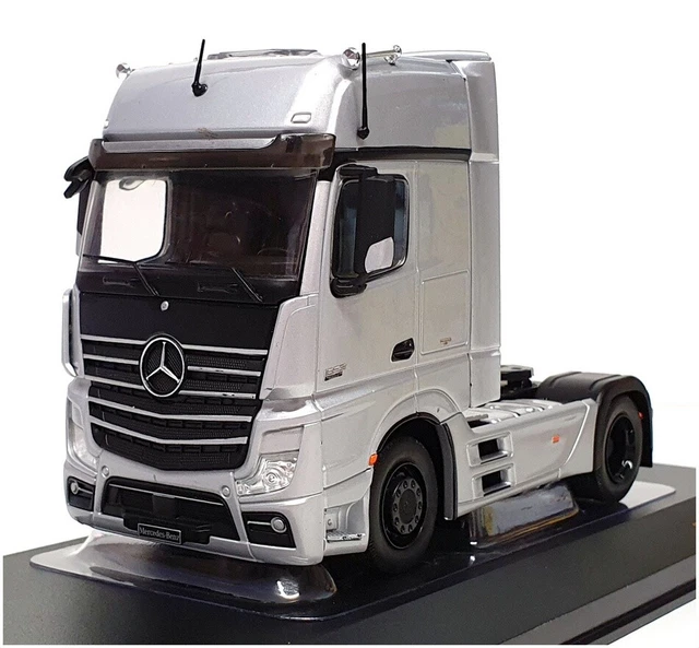 MERCEDES ACTROS MP4 Ixo, cod IXOTR206.22, échelle 1/43, en boîte d MERCEDES ACTROS MP4 Ixo, cod IXOTR206.22, échelle 1/43, en boîte d