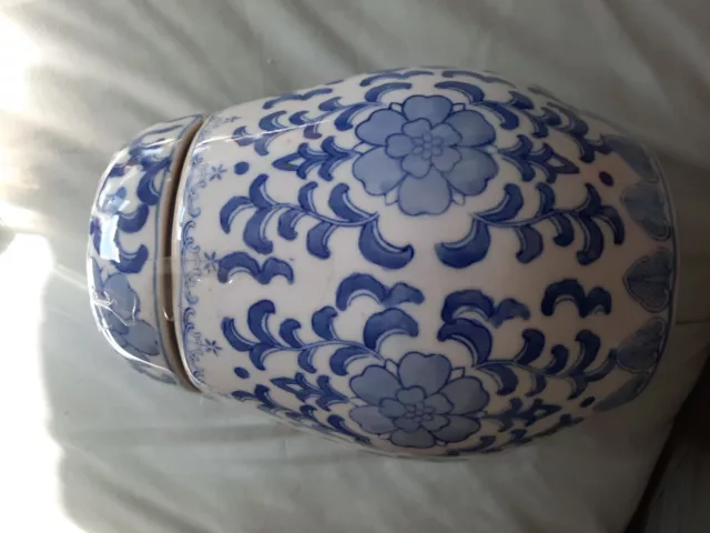 Chinese Ginger Jar, Blue flowers/foliage and white Glazed, Tall. Lidded Pot