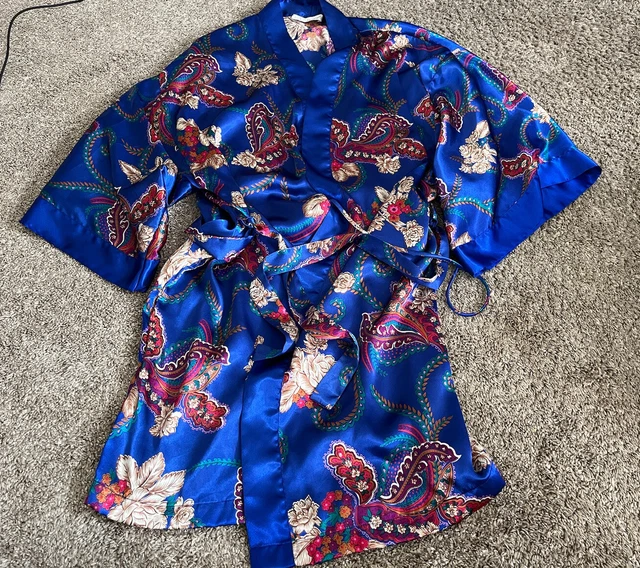VINTAGE WOMENS ROBE Val Mode Lingerie Made In The USA Colorful One Size