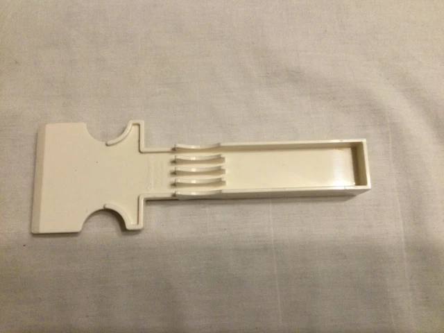 Cuisinart DLC-7 Pasta Maker Attachment DLC-054 - Pusher/cutter part only DLC-420