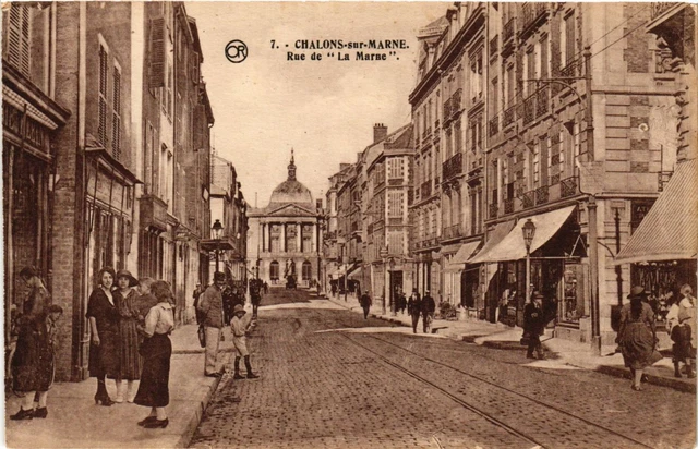 CPA CHALONS-sur-MARNE - Rue de La Marne (742302)