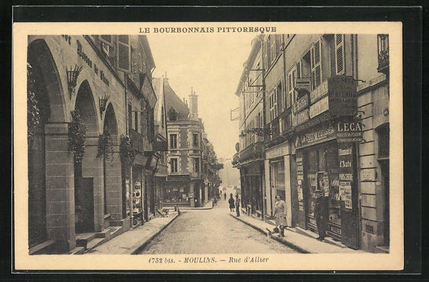CPA Moulins, Rue d´Allier, vue de la rue