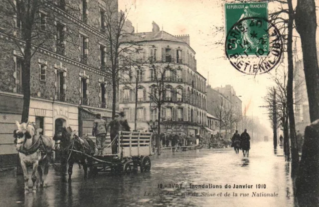 CPA 94 - IVRY (Val de M.) - Floods of 1910. Rue de Seine and Rue Nationale