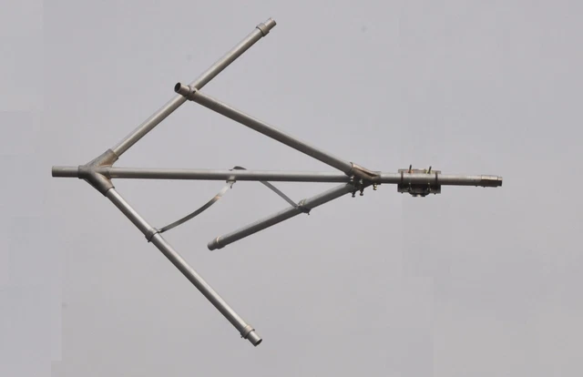 Antenna FM Circolare Polarizzata 1500W – Alta Potenza Per Trasmissioni 87.5-108Mhz