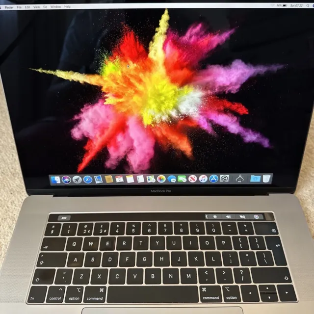 Apple MacBook Pro 15" A1990 2018 Core i7 8th Gen 2.6GHz 560X 512GB SSD 16GB RAM1
