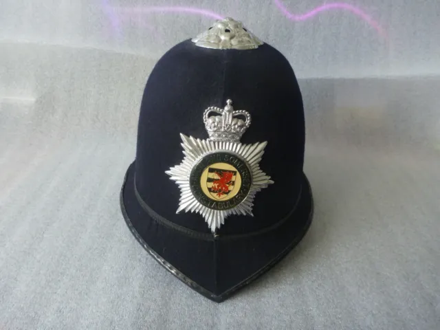 Obsolet - Polizeimütze Bobby-Helm  Custodian helmet Großbritannien bzw. England