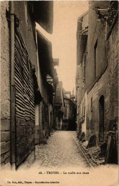 CPA Troyes- La ruelle aux chats FRANCE (1007673)