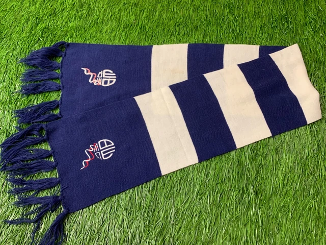 BOLTON WANDERERS ENGLAND rare FOOTBALL SOCCER FAN SCARF ONE SIZE