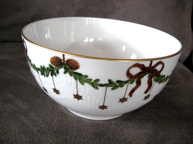 Royal Copenhagen 457 Star Fluted bowl 7 1/2" Christmas ribbon garland gold MINT
