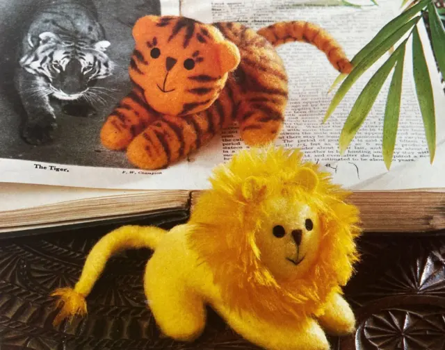 NÄHMUSTER Jeans Greenhowe Dschungel Beanie Spielzeug Löwe Tiger Tier Miniatur 9cm