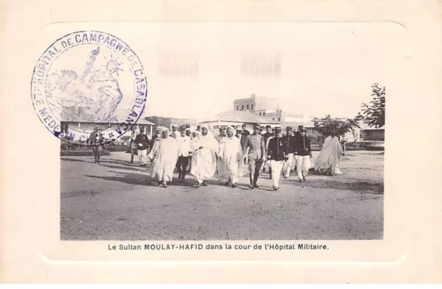 Maroc - n°72276 - Le Sultan Moulay-Hafid dans la cour de l'hôpital Militaire