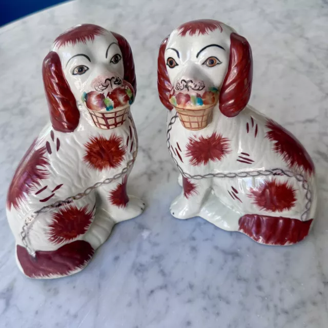 Antique Pair of English Staffordshire Spaniel Dogs with Flower Baskets Porcelain