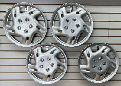 NEW 15" Aftermarket Universal Wheelcover Hubcaps SET of 4 SILVER KT900