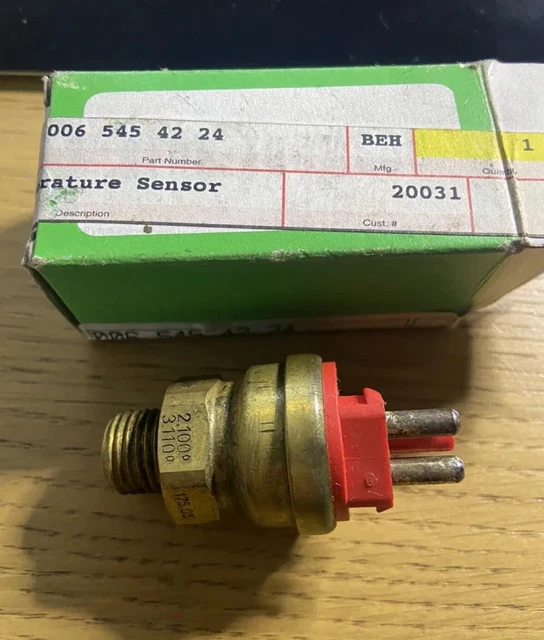 MERCEDES M102, W123, W124 & W201 Thermo Switch Red 006 545 42 24
