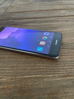 Huawei Huawei P9 Gris Smartphone débloqué Android LTE Utilisé Prépayé Très Bien 